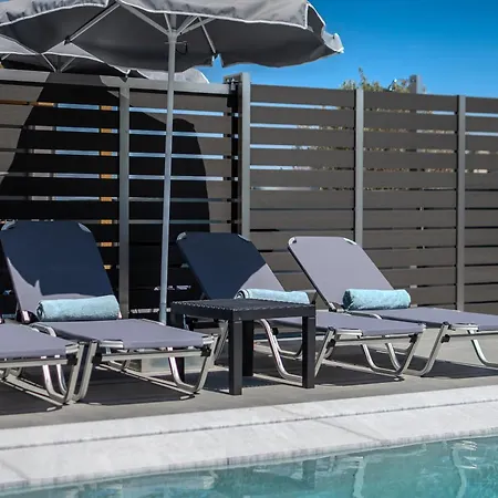 Villa Rosy Collection