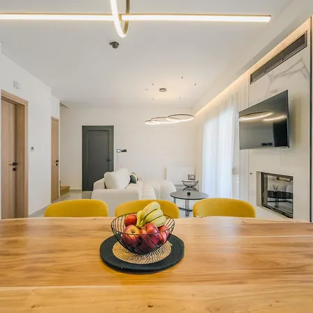 Villa Rosy Collection *